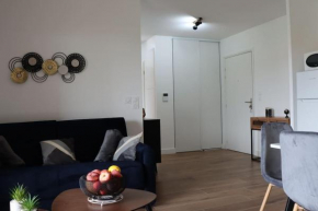 Les Cottages chaleureux avec une terrasse cosy